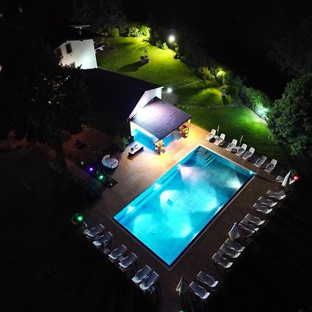 Villa Vitti'S - Verona Est Camping San Martino Buon Albergo Bagian luar foto
