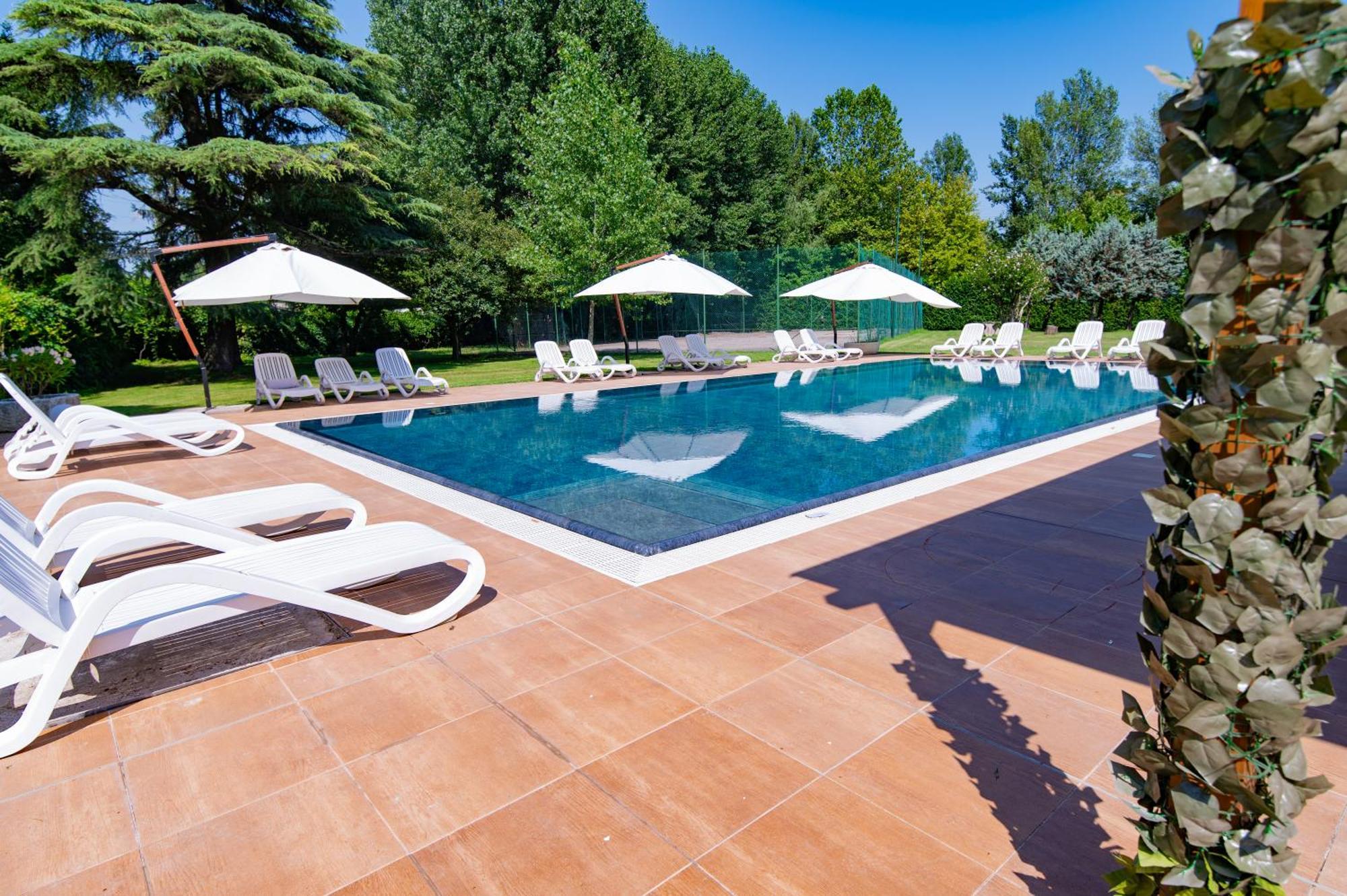 Villa Vitti'S - Verona Est Camping San Martino Buon Albergo Bagian luar foto